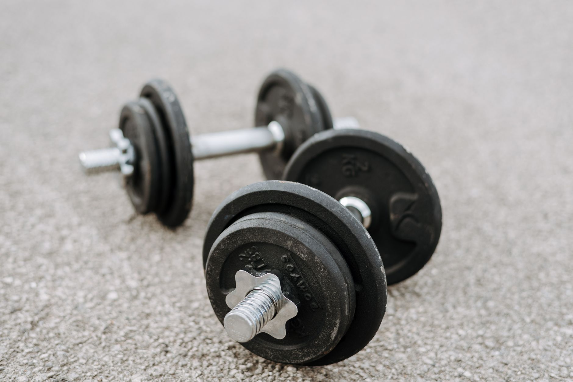 Resistance Training After 40: Why Strength Becomes the Priority - Health and wellness article